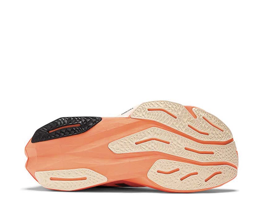 New Balance FuelCell Rebel V4 W «Mango»