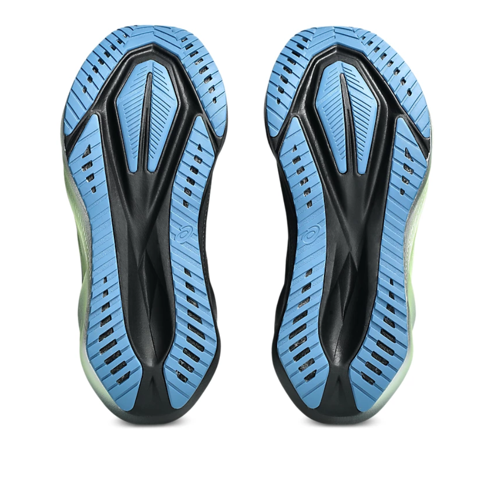 Novablast 5 Luxe Women's :Luxe | Black
