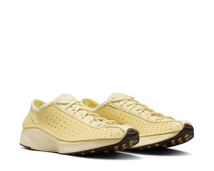 Nike Air Superfly W "Soft Yellow"