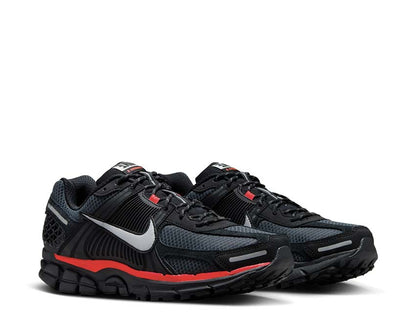Nike Zoom Vomero 5 "Bred"