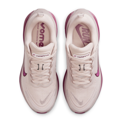 Vomero Plus Women's :Silt Red | Bordeaux