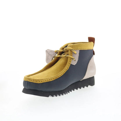 Clarks Wallabee 2 FTRE 26178276 Mens Yellow Suede Lace Up Chukkas Boots